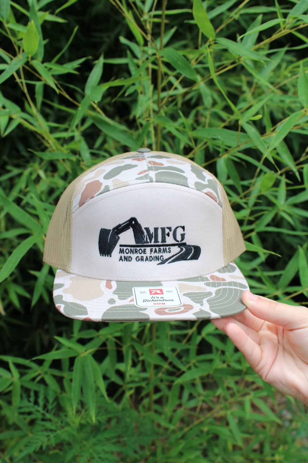 LIGHT BROWN AND GREEN CAMO HAT